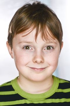 Carter Thorne interpreta Zuma (voice)