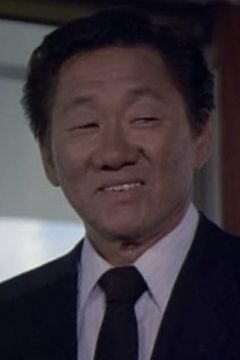 Kwan Hi Lim interpreta Jiang