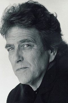 Stanley Anderson interpreta Michael Blaine