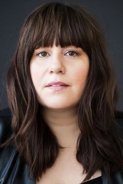 Sarah Desjeunes interpreta Courtière en immobilier