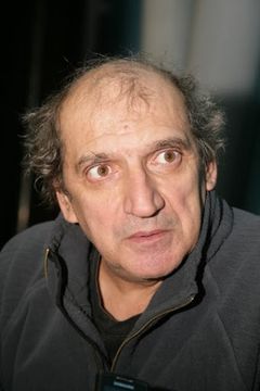 Sandu Mihai Gruia interpreta Cook