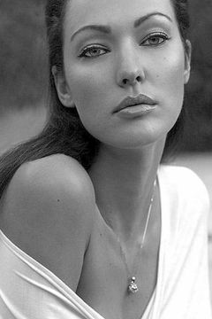 Juliette Marquis interpreta Jewel