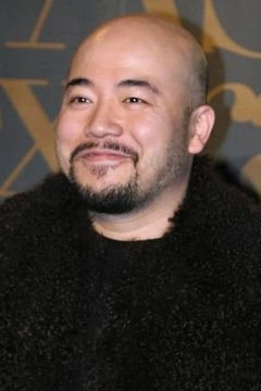Wyman Wong Wai-Man interpreta Eddie Wang