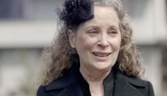 Lizbeth MacKay interpreta Middy Gieg