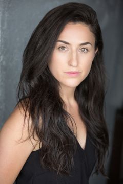 Bronagh Taggart interpreta Fusco's Ice-Cream Waitress