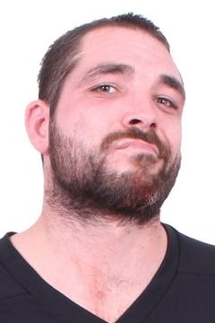 Charles Renner interpreta Wrestler