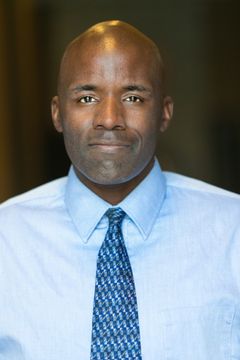 Kelvin Blunt interpreta Detective Harper