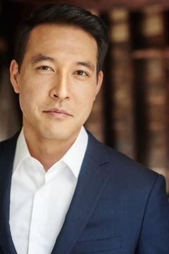 Jonathan Ohye interpreta Jim