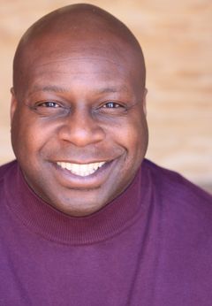 Shelton Grant interpreta Prisoner