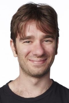 Dan McCabe interpreta Young Homeless Man