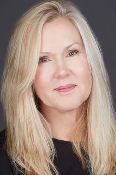 Brooke Ashley interpreta Calantha Reynolds