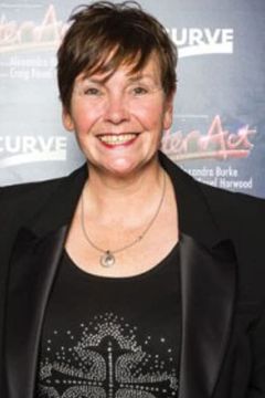 Alison Harding interpreta Ensemble Performer