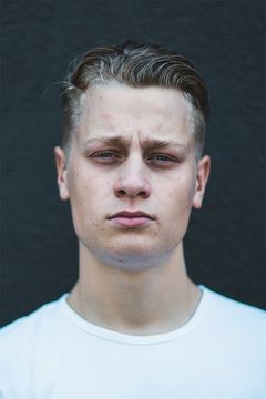 Antoine Olivier Pilon interpreta Steve O'Connor Després
