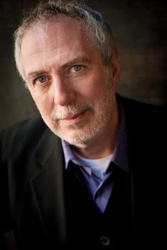 Chuck Montgomery interpreta Ad Executive