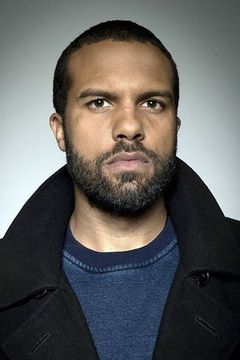O.T. Fagbenle interpreta Tate