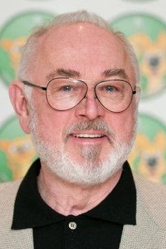 Peter Egan interpreta Victor