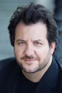 Antonio Fornari interpreta Roberto