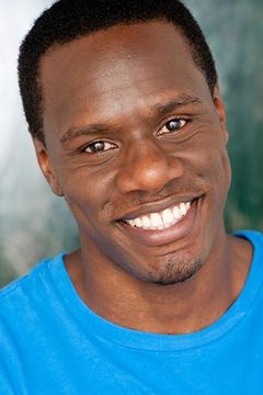 Mike Dolphy interpreta Riley's Dad