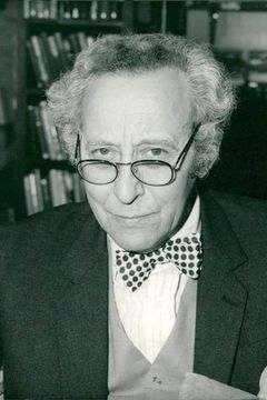 David de Keyser interpreta Susan's Father
