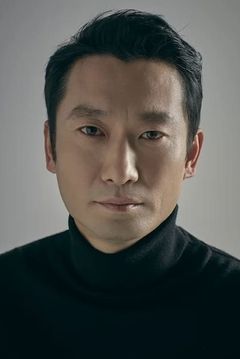 Jeon Jin-oh interpreta Yoo Jong-hoon