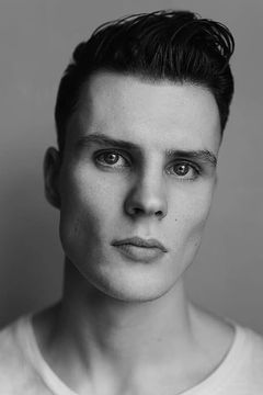 Nicholas Nunn interpreta Jeremy