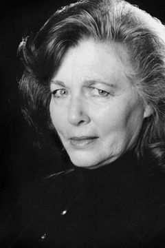 Peggy Webber interpreta Miss Dennerly