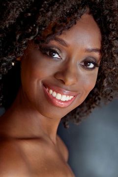 Ayana O'Shun interpreta Walter's Wife (as Tetchena Bellange)