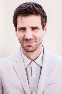 Mel Raido interpreta Oscar