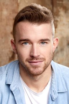 Chandler Massey interpreta Ben