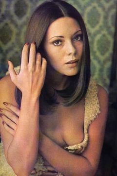 Pilar Velázquez interpreta Girlfriend of Phillipe