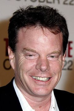 Robert Tapert interpreta Airport Worker (uncredited)