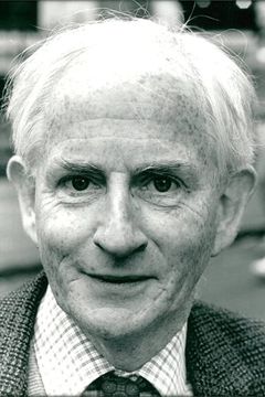 Robert Fyfe interpreta Jean Michel