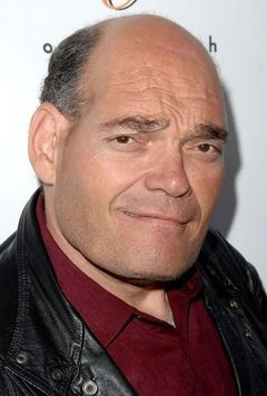 Irwin Keyes interpreta gangster