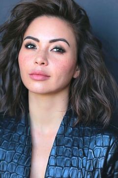 Jennifer Sun Bell interpreta Madison