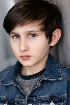Dashiell McGaha-Schletter interpreta Danny Klint