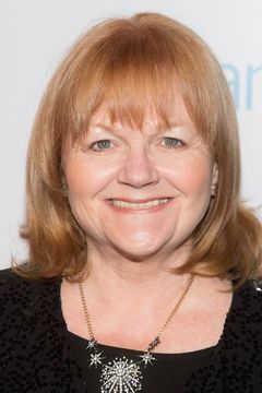 Lesley Nicol interpreta Nobel Moderator (voice)