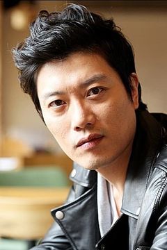 Park Hee-soon interpreta Choi Seon-chul