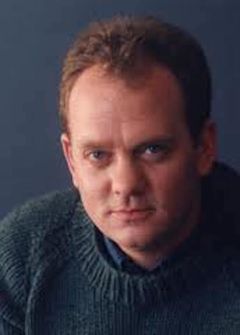 David Gow interpreta Variety Show Host