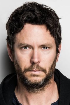 Will Beinbrink interpreta Tom