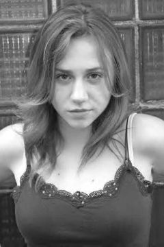 Emilee Madrak interpreta Groupie (uncredited)