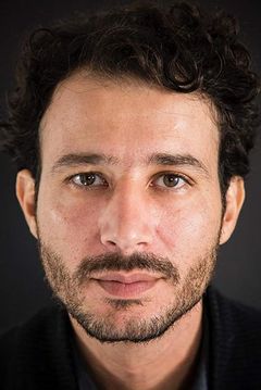 Firas Waleed Al-Taybeh interpreta Thief