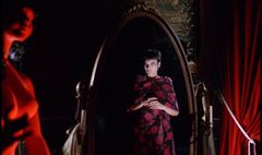 Claude Dantes interpreta Mother of Disputed Child (uncredited)