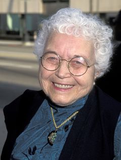 Jean Speegle Howard interpreta Blanch Lovell
