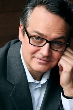 Charlie Higson interpreta Ian Winterman