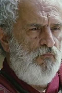 Harry Borg interpreta Prefect Evragius