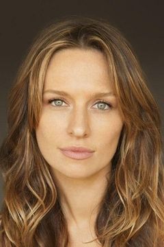 Michaela McManus interpreta Kim Greylek