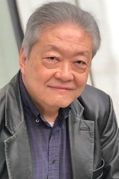 Clem Cheung interpreta Asian Businessman