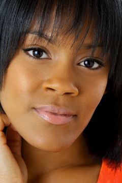 Shana Solomon interpreta Nurse Bette