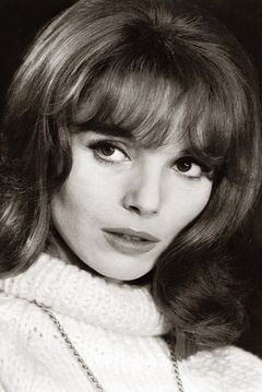 Elsa Martinelli interpreta Donatella