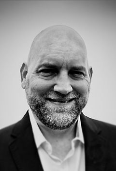 Robert Kurtzman interpreta Beta Zombie